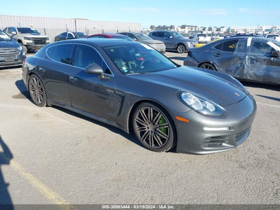 PORSCHE PANAMERA E-HYBRID 2016