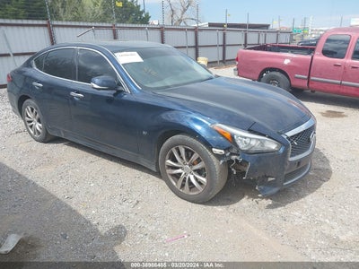 INFINITI Q70 2018