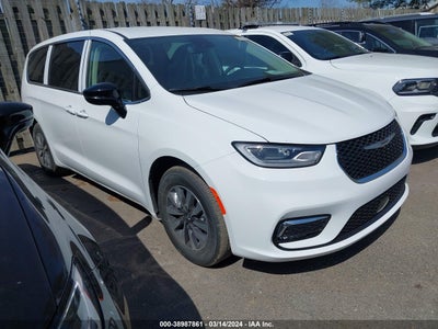 Chrysler Pacifica 2024