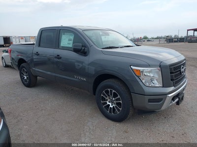 NISSAN TITAN 2024