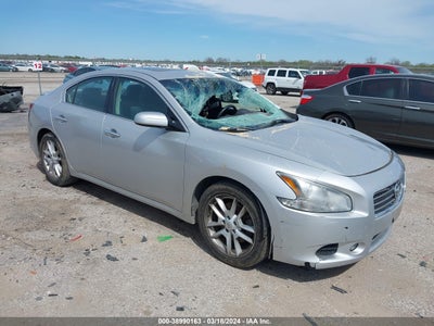 NISSAN MAXIMA 2011