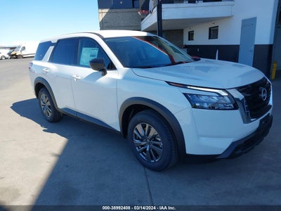 Nissan Pathfinder 2024