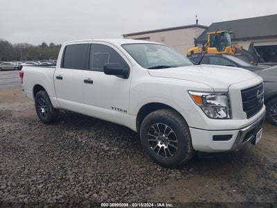 Nissan Titan 2024