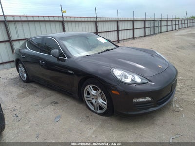 PORSCHE PANAMERA 2011