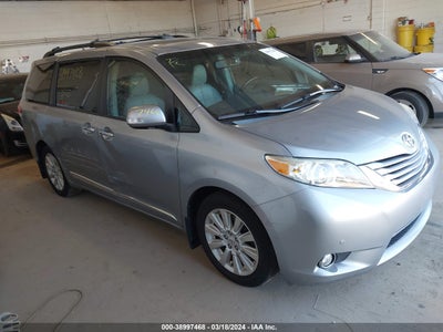 TOYOTA SIENNA 2013