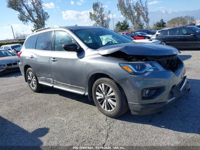 Nissan Pathfinder 2018