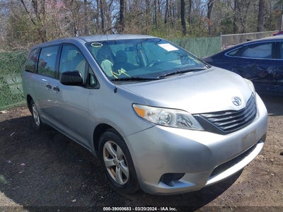 TOYOTA SIENNA 2012
