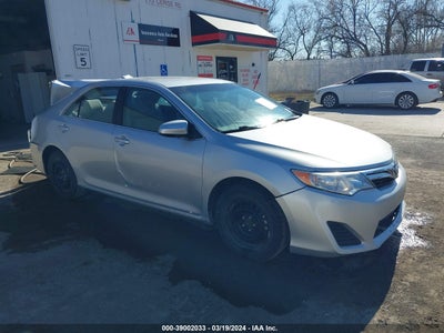 TOYOTA CAMRY 2012