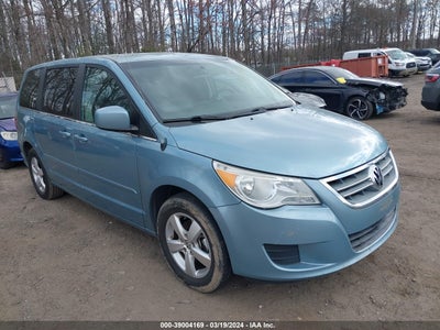 Volkswagen Routan 2010