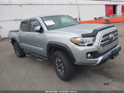 TOYOTA TACOMA 2017