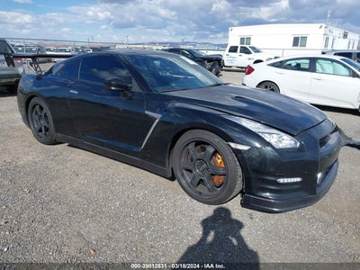 NISSAN GT-R 2015
