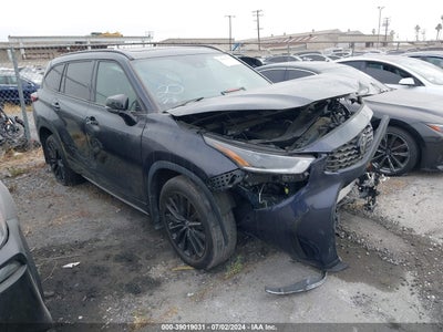TOYOTA HIGHLANDER 2023