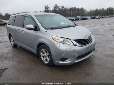 TOYOTA SIENNA 2012