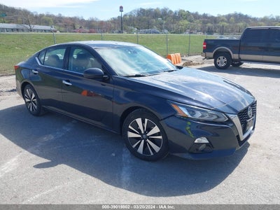 Nissan Altima 2019