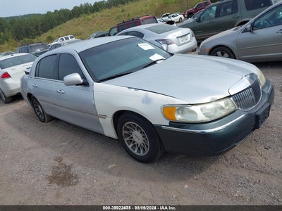 LINCOLN TOWN CAR 2002