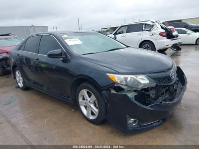 Toyota Camry 2014