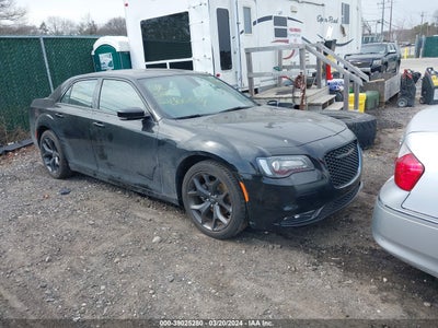 Chrysler 300 2023
