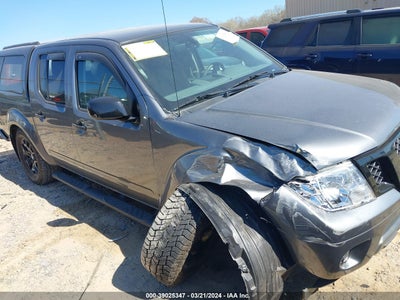 NISSAN FRONTIER 2021