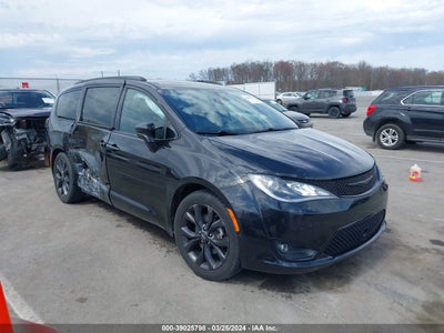 Chrysler Pacifica 2018
