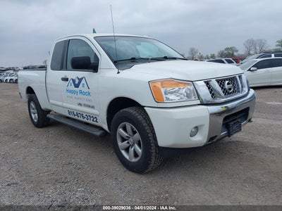 Nissan Titan 2014
