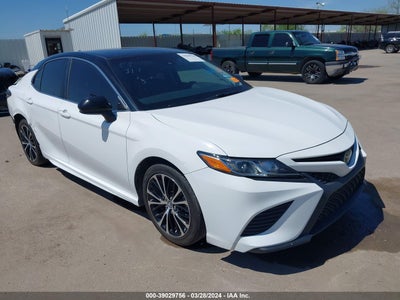 TOYOTA CAMRY 2018