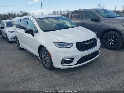 Chrysler Pacifica 2024
