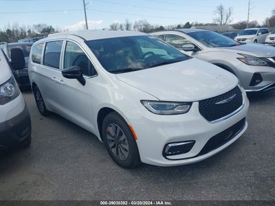 Chrysler Pacifica 2024