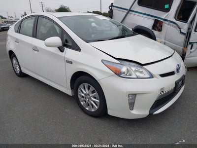 Toyota Prius plug-in 2014