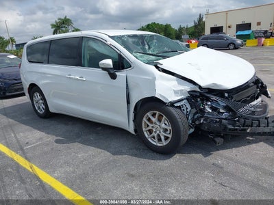 Chrysler Voyager 2023