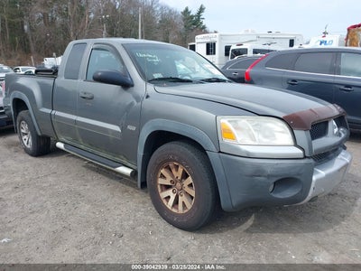 Mitsubishi Raider 2006