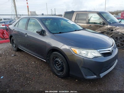 TOYOTA CAMRY 2012