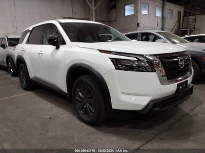 Nissan Pathfinder 2024