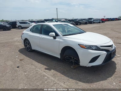 TOYOTA CAMRY 2020