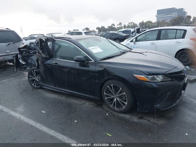 TOYOTA CAMRY 2020