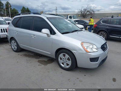 Kia Rondo 2009