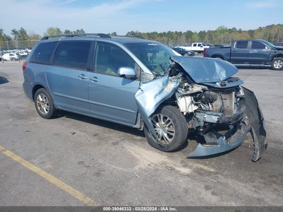 TOYOTA SIENNA 2008