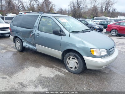 Toyota Sienna 2000