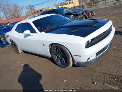 DODGE CHALLENGER 2016
