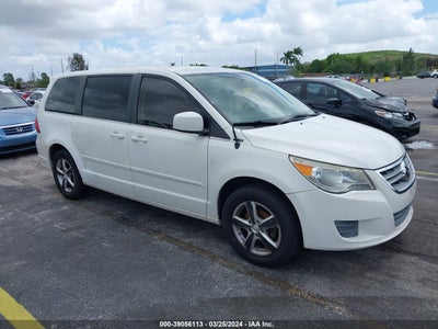 Volkswagen Routan 2010