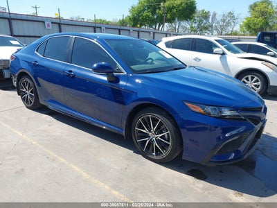 TOYOTA CAMRY 2023