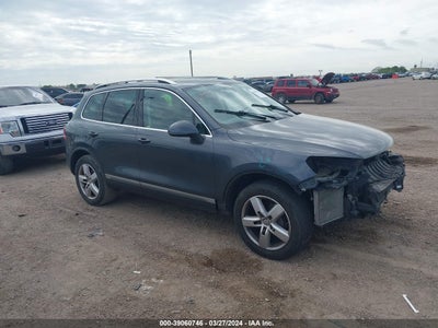 VOLKSWAGEN TOUAREG 2012
