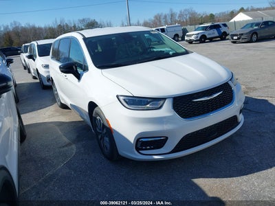Chrysler Pacifica 2024