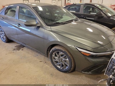 Hyundai Elantra 2024