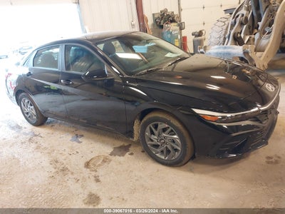 Hyundai Elantra 2024
