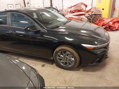 Hyundai Elantra 2024