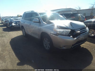 TOYOTA HIGHLANDER 2013