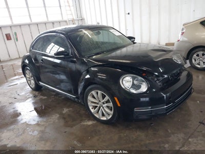 VOLKSWAGEN BEETLE 2013
