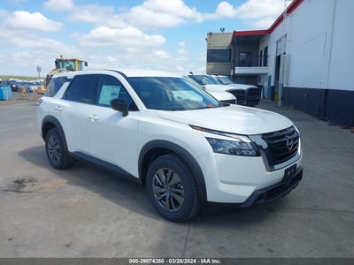 Nissan Pathfinder 2024