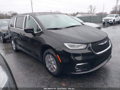 Chrysler Pacifica 2024