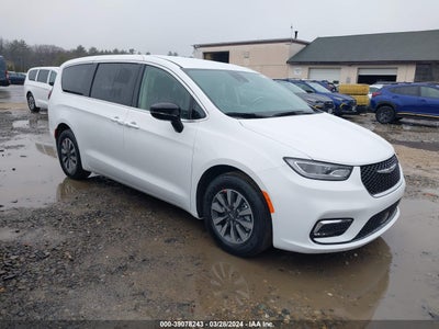 Chrysler Pacifica 2024
